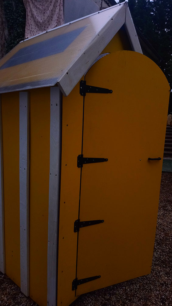 Toilette Sèche MADOM à Orléans en région centre (45) cabine rivage